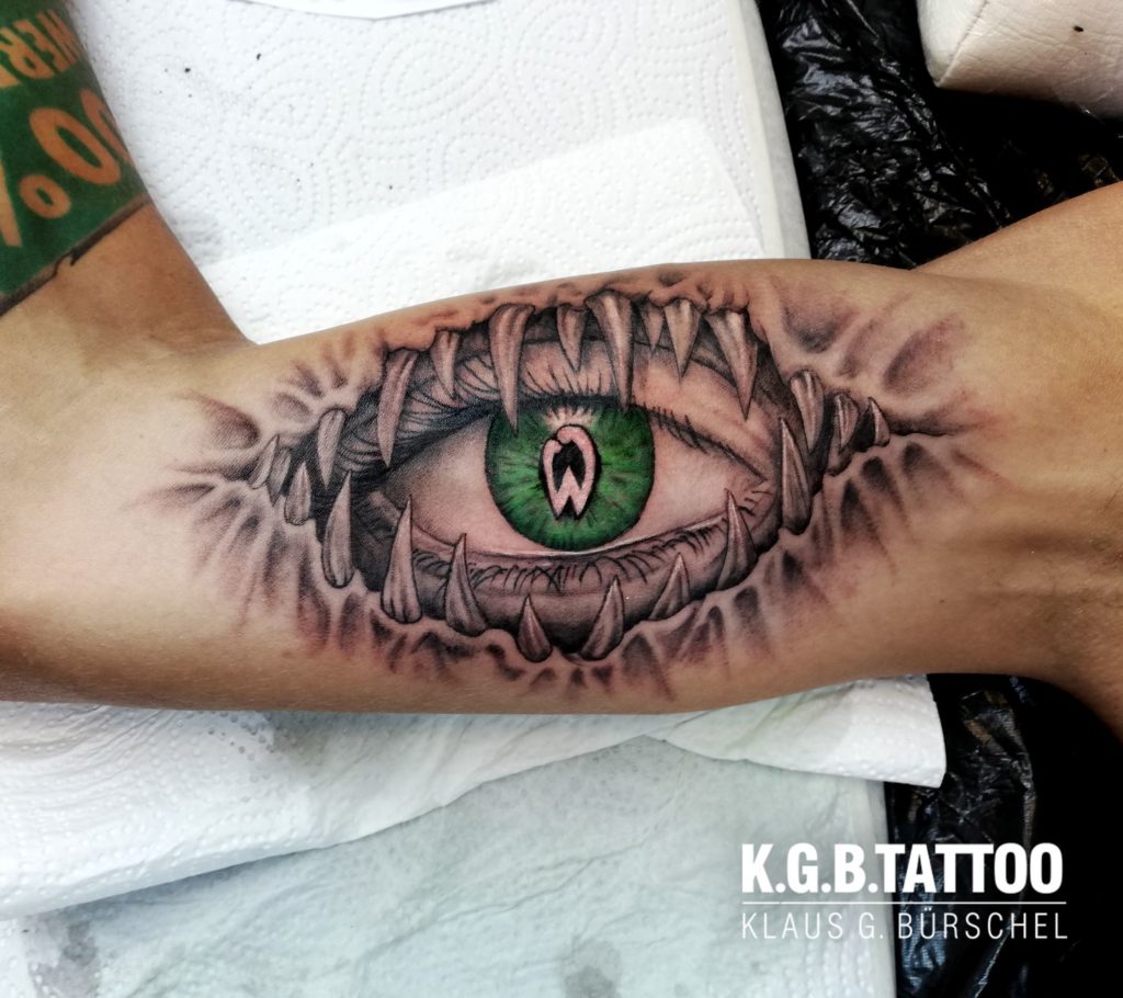 ... Fußballfans halt :)
